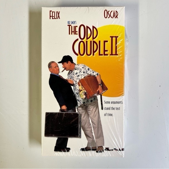 SEALED  Neil Simons The Odd Couple II VHS - Picture 2 of 4